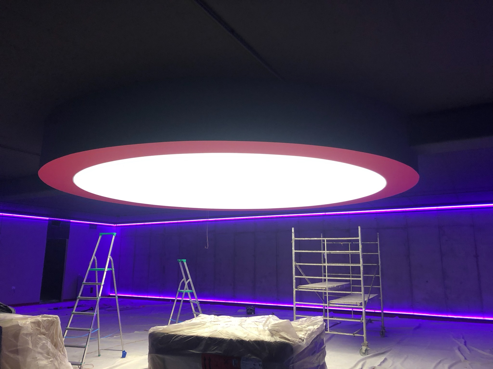 Realizacja sufitu napinanego 12