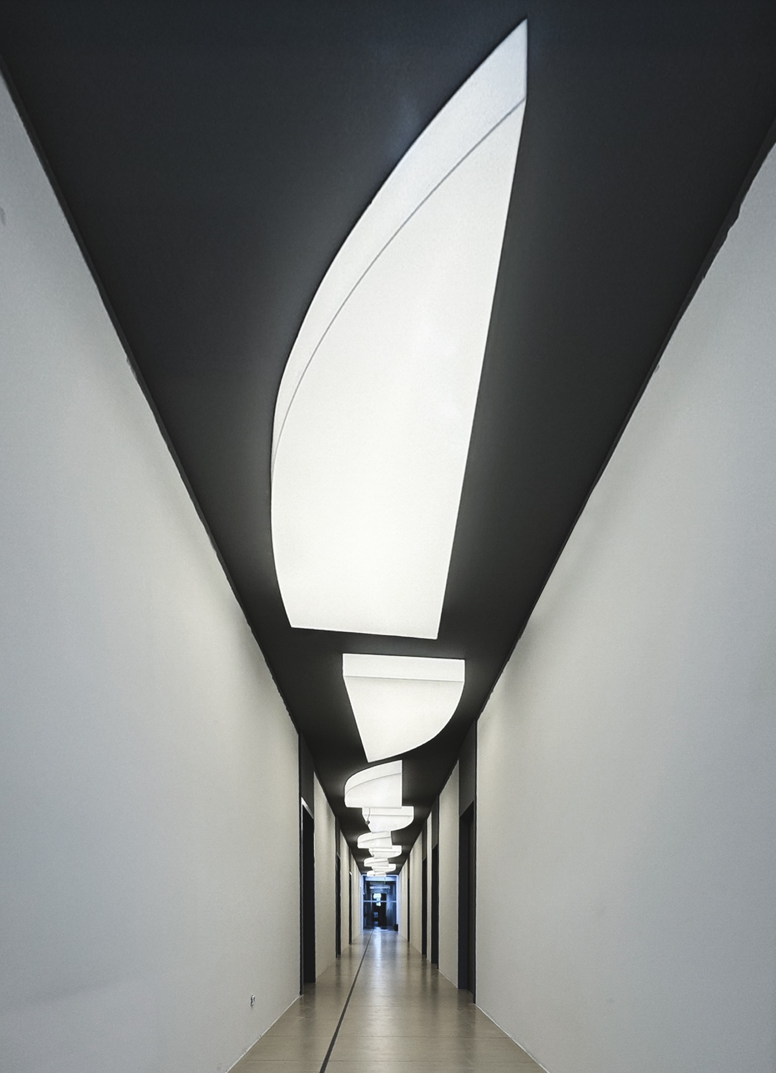 Realizacja sufitu napinanego 13