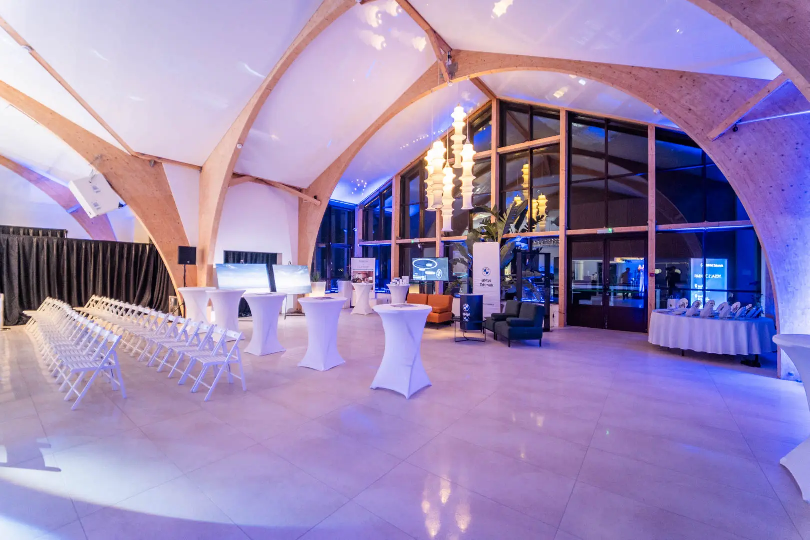 Realizacja sufitu napinanego 23