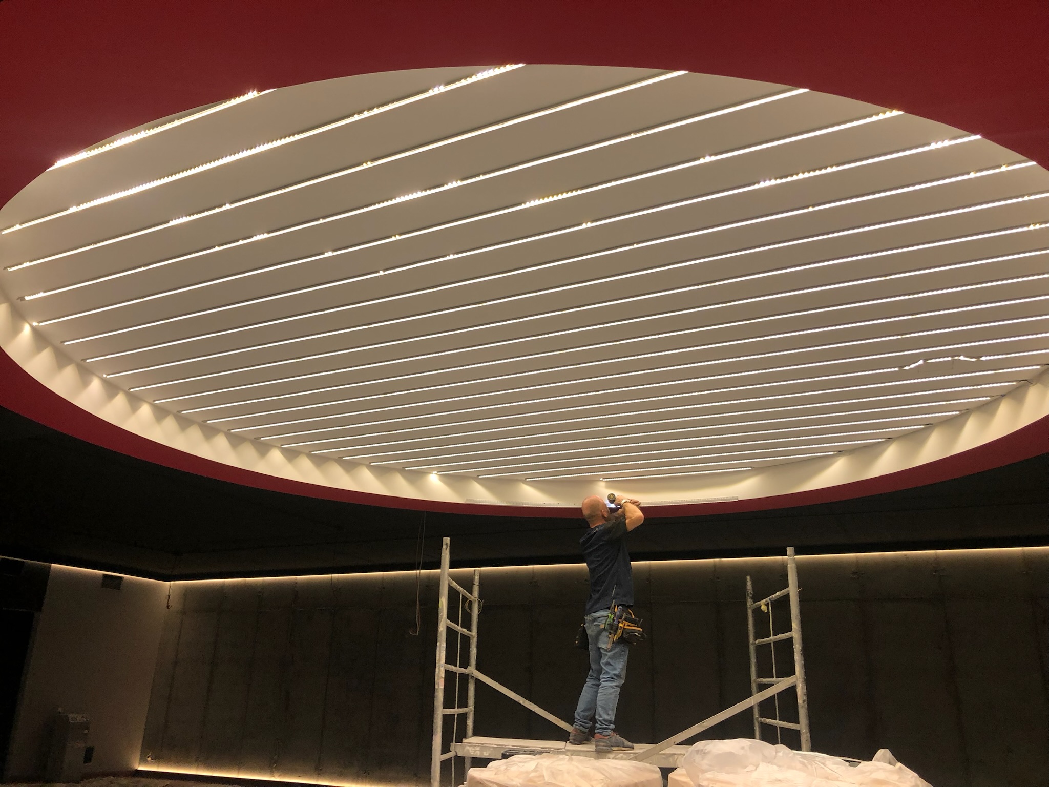 Oświetlenie LED w suficie